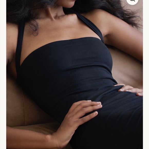 Halterneck Dress - Picture 4 of 5